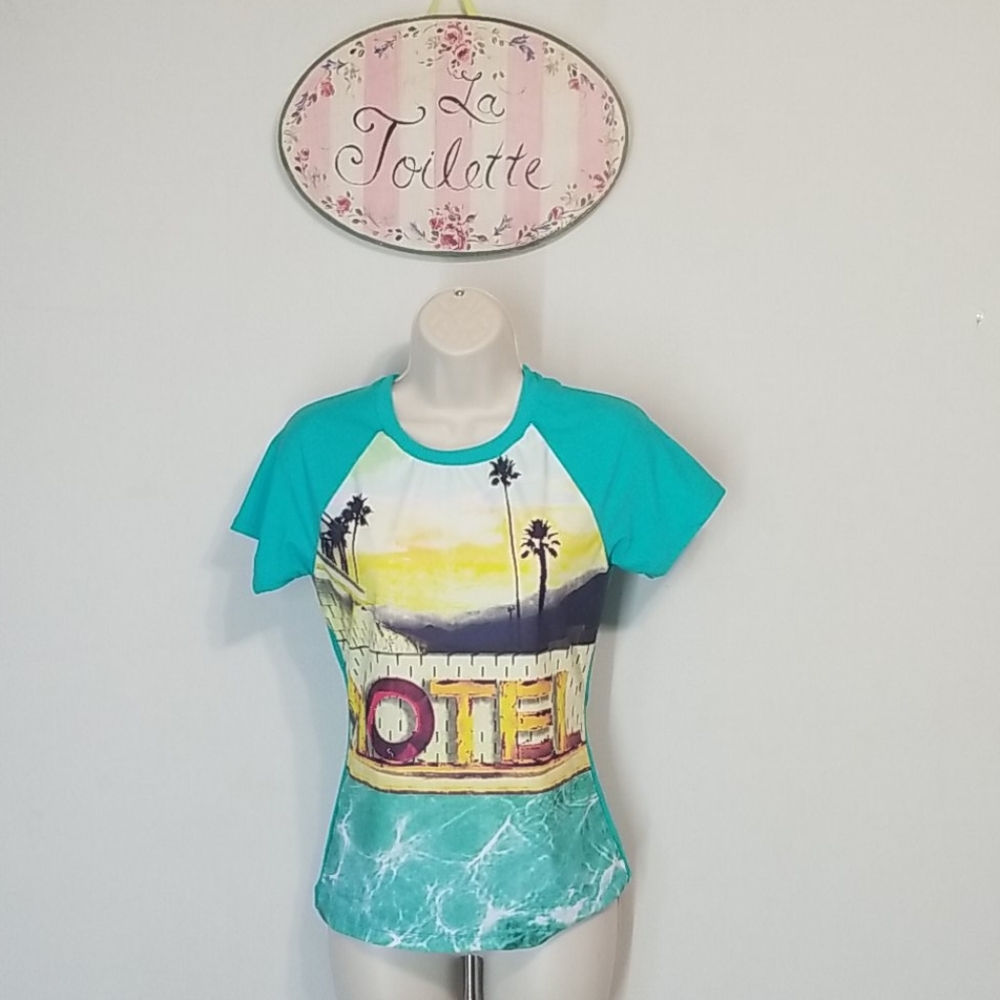 NWOT W SWIM SURF SHIRT